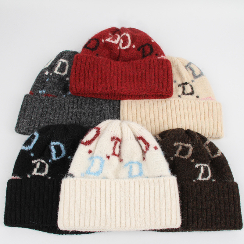 ジャカードニットビーニーハット カラフルな幾何学模様 冬用暖 - Beanie Cuffed Knit のレビューと価格